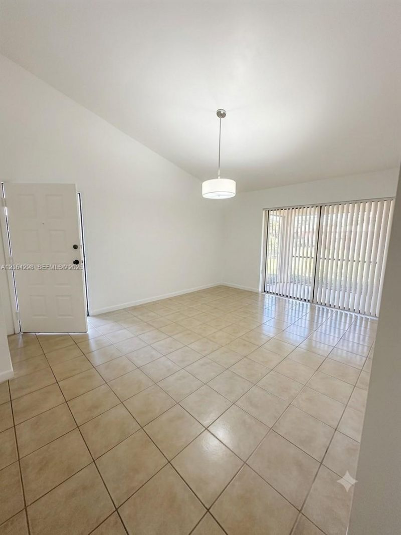 7220 NW 179 St , Unit 201, Hialeah, FL 33015 Photo
