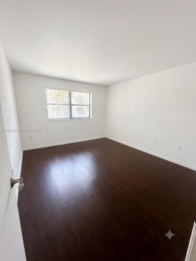 7220 NW 179 St , Unit 201, Hialeah, FL 33015 Photo