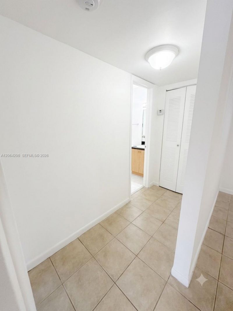 7220 NW 179 St , Unit 201, Hialeah, FL 33015 Photo