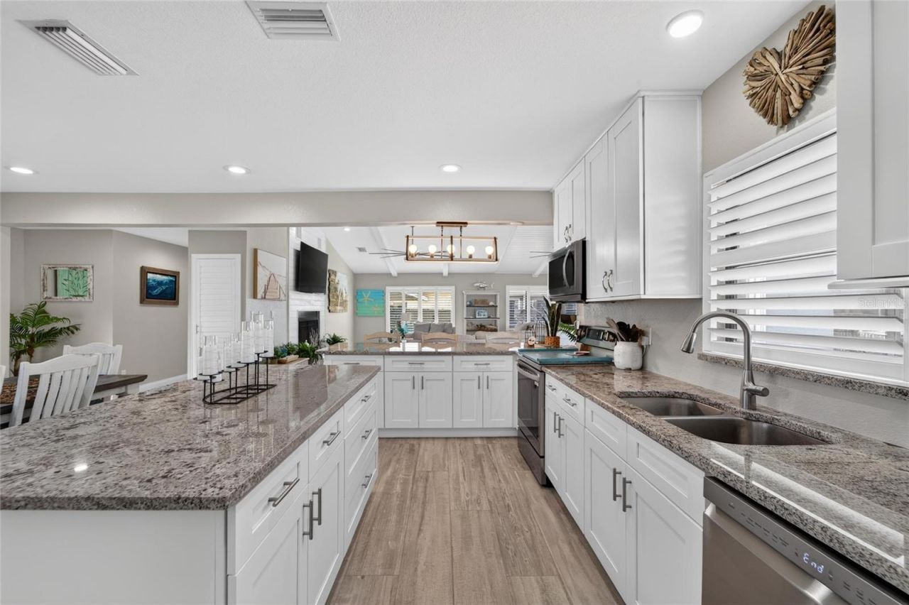 3422 W Shell Point Road , Ruskin, FL 33570 Photo