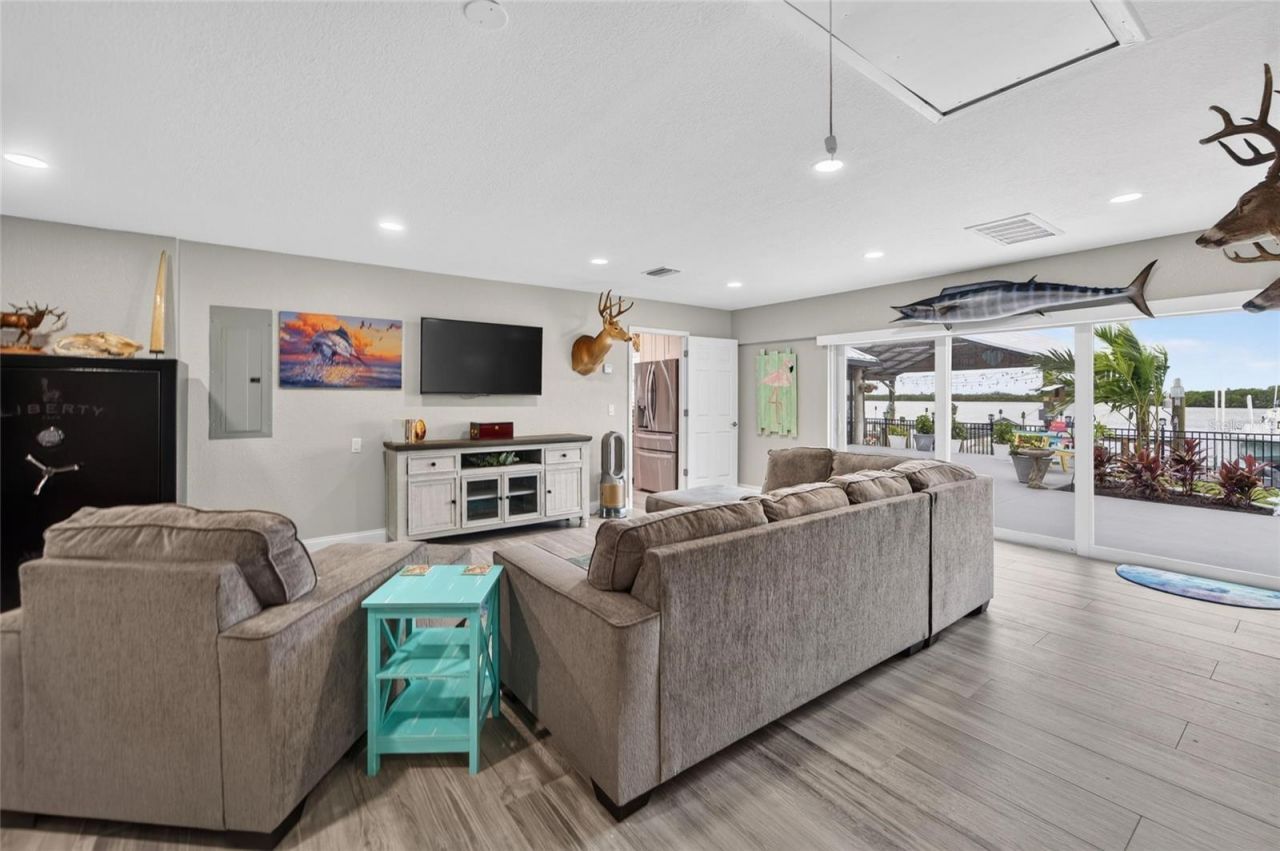 3422 W Shell Point Road , Ruskin, FL 33570 Photo