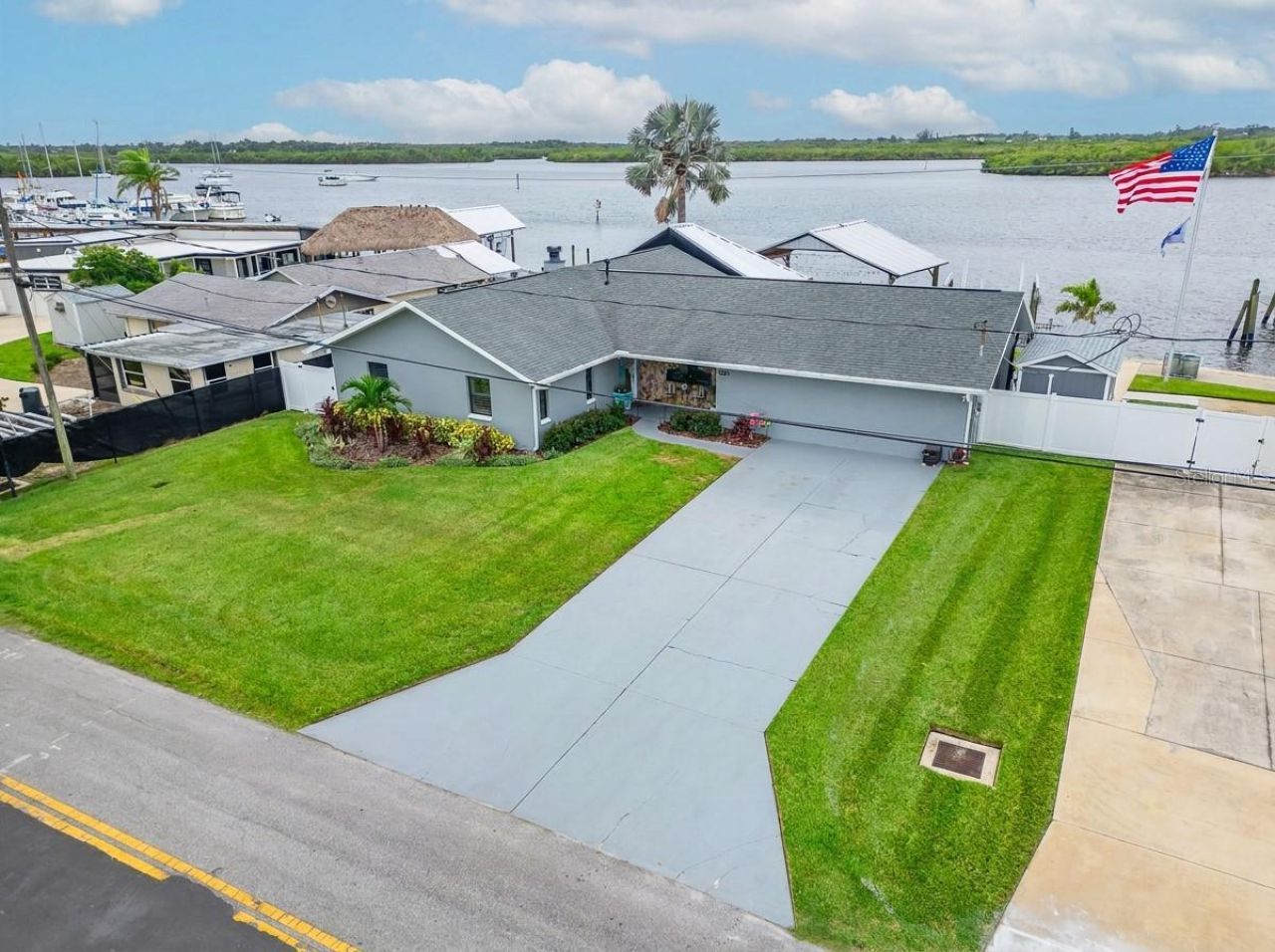3422 W Shell Point Road , Ruskin, FL 33570 Photo