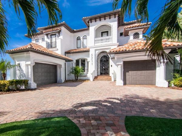 5211 W NEPTUNE WAY, TAMPA, FL 33609
