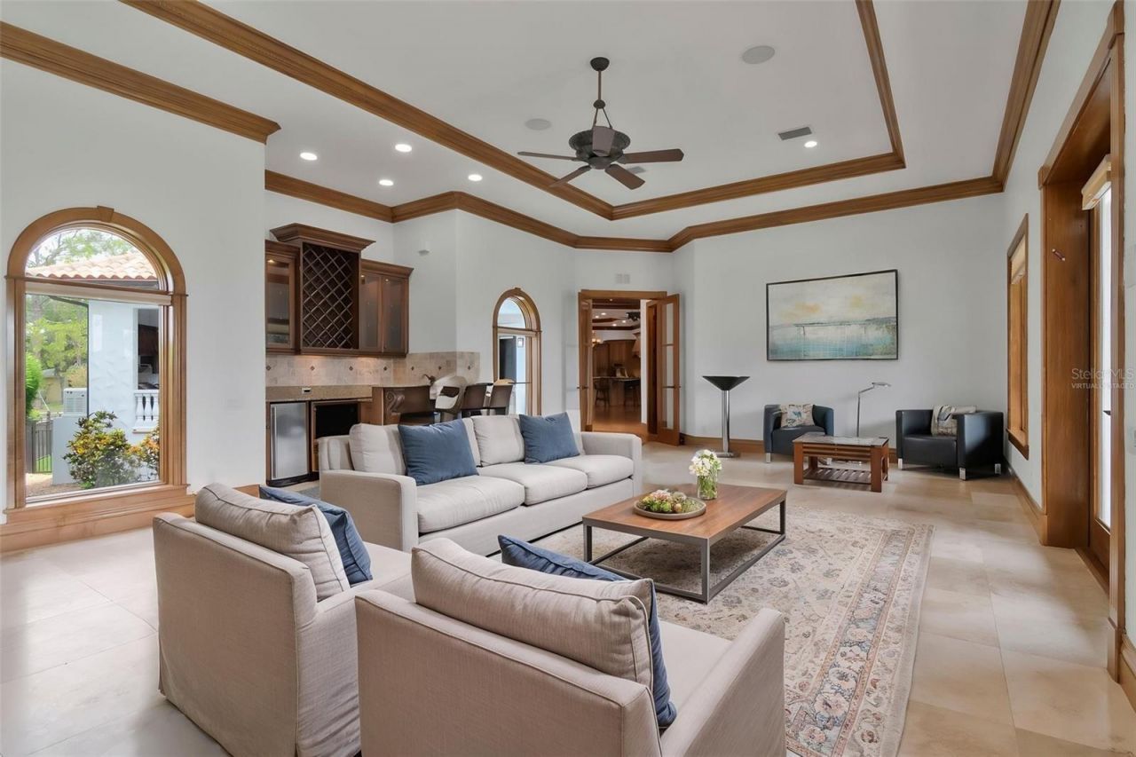 5211 W Neptune Way, Tampa, FL 33609 Photo
