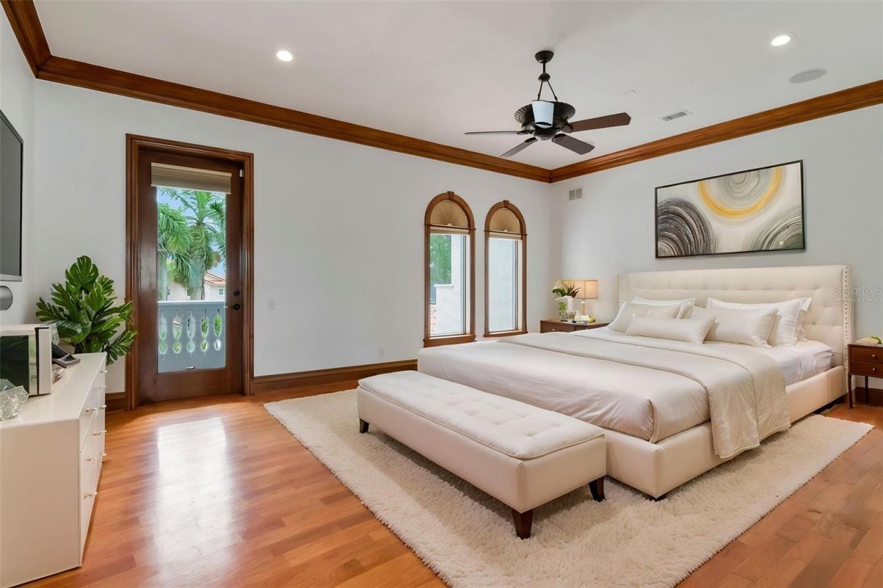 5211 W Neptune Way, Tampa, FL 33609 Photo