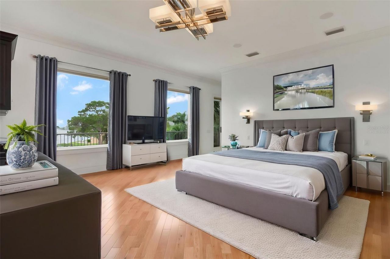 5211 W Neptune Way, Tampa, FL 33609 Photo