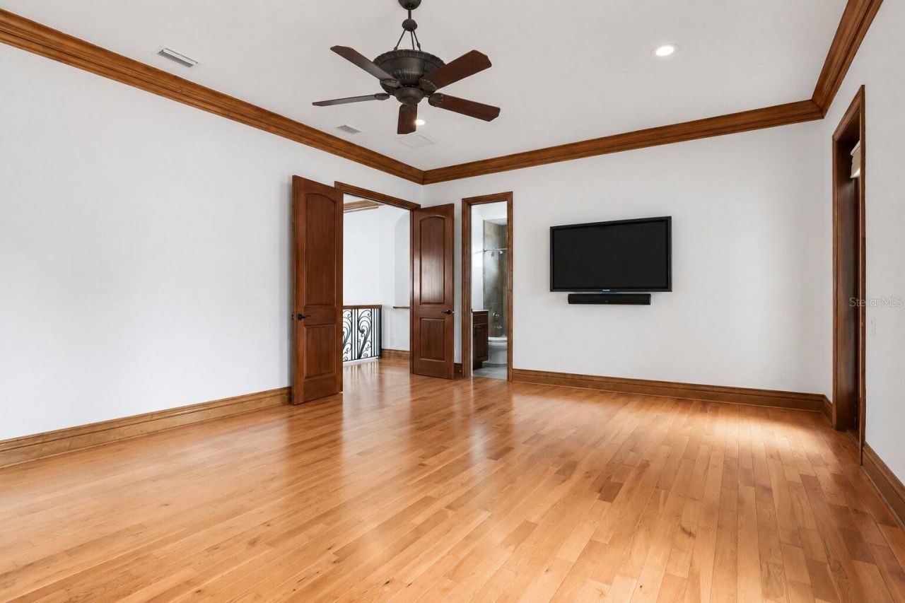 5211 W Neptune Way, Tampa, FL 33609 Photo