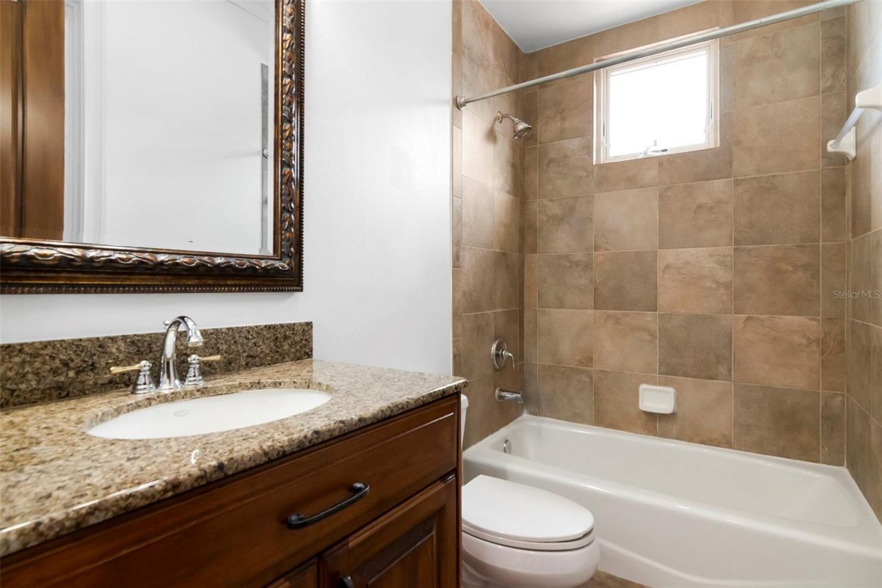 5211 W Neptune Way, Tampa, FL 33609 Photo