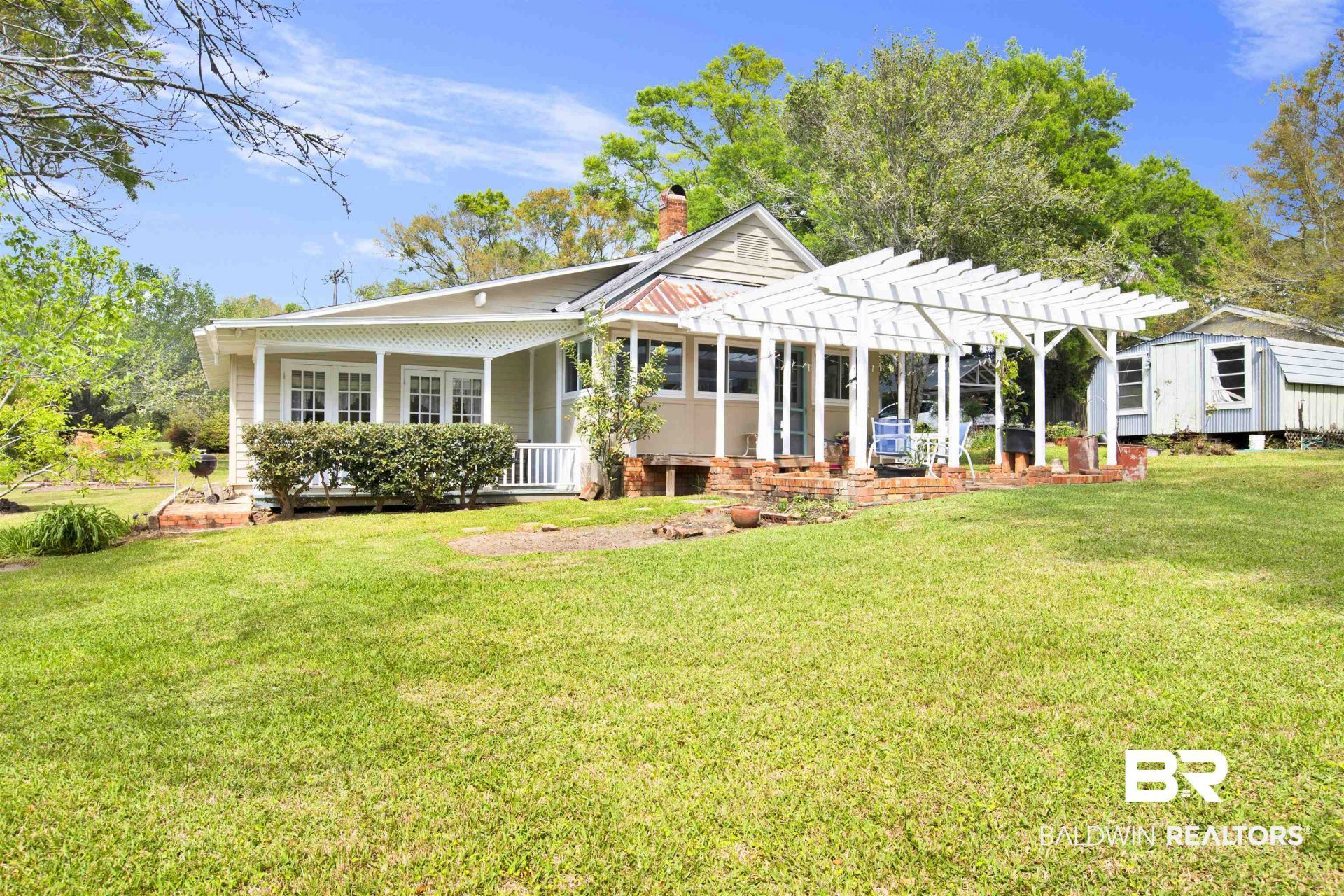 662 Fairhope Avenue, Fairhope, AL 36532 Main Photo
