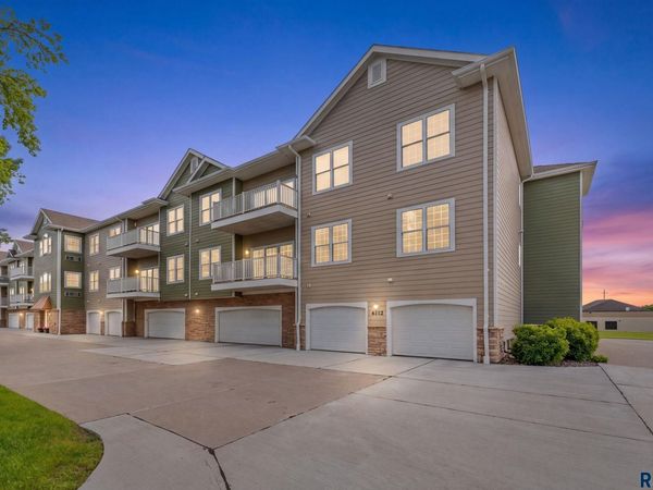 6112 S Avalon Ave, Unit 208, Sioux Falls, SD 57108