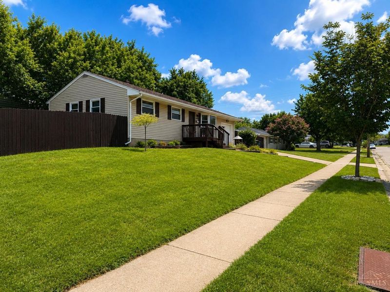 424 Rockford Drive, Hamilton, OH 45013 Photo 2