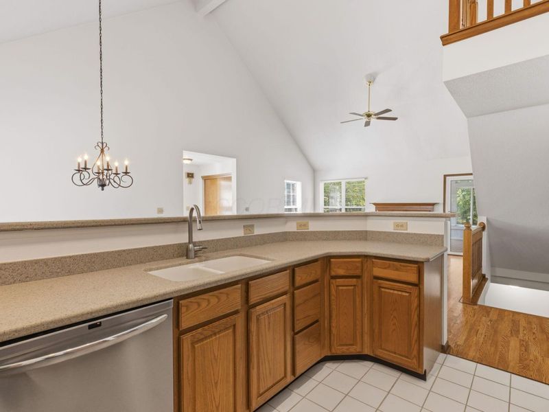 6526 Upper Lake Circle, Westerville, OH 43082 Photo 11
