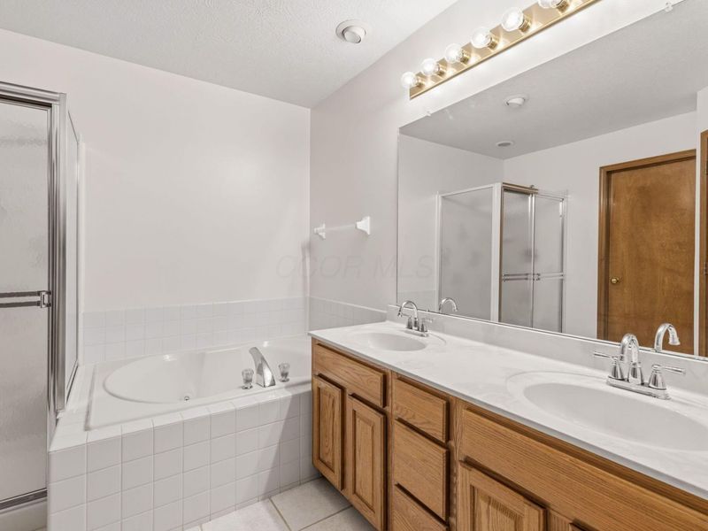 6526 Upper Lake Circle, Westerville, OH 43082 Photo 21