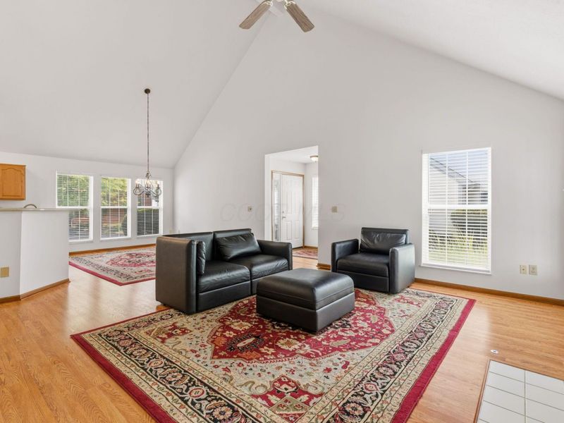 6526 Upper Lake Circle, Westerville, OH 43082 Photo 5