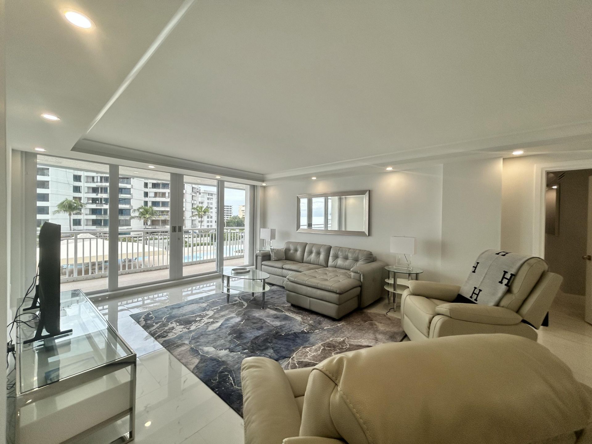 3546 S Ocean Boulevard, Unit 405, South Palm Beach, FL 33480 Photo