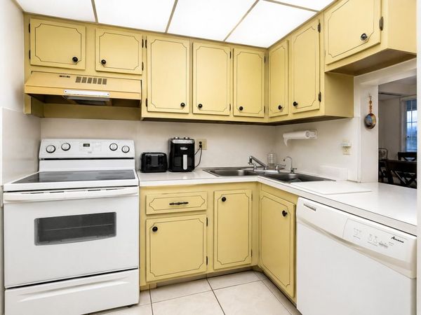 6200 NW 62ND Street, Unit 206, Tamarac, FL 33319
