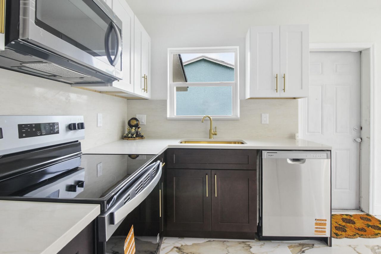 1336 W 6th Street, Riviera Beach, FL 33404 Photo