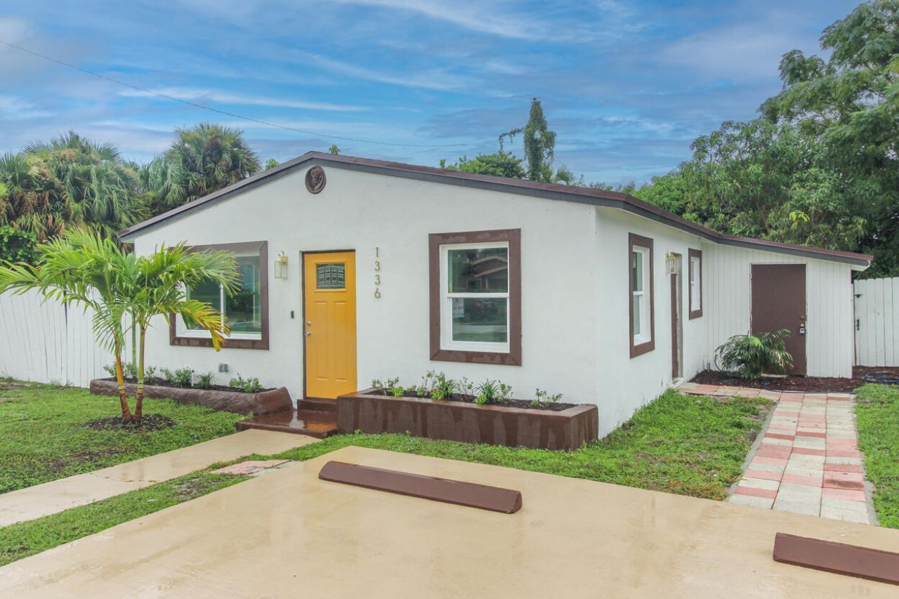 1336 W 6th Street, Riviera Beach, FL 33404 Photo