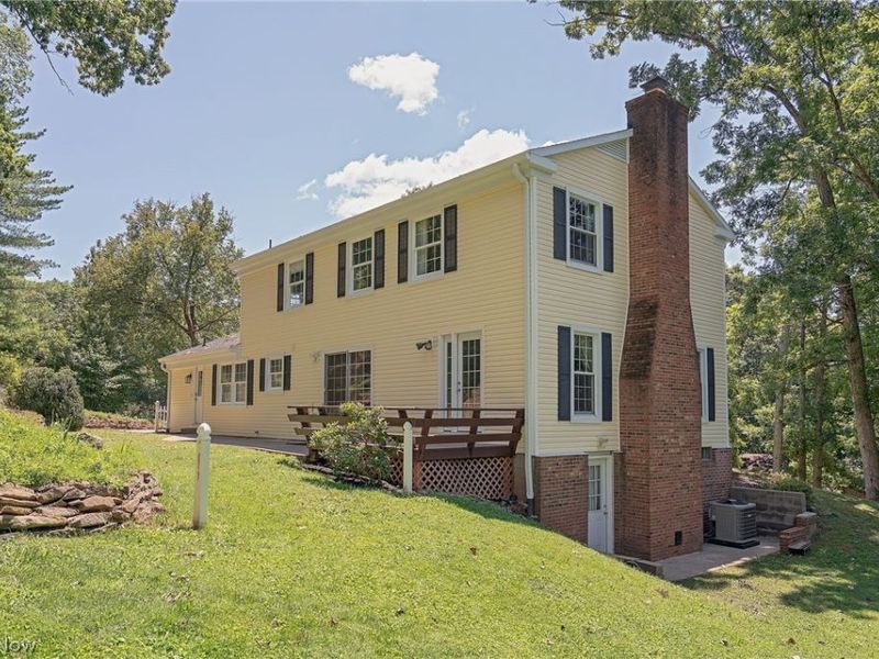 117 Meadow Lane , Marietta, OH 45750 Photo 2