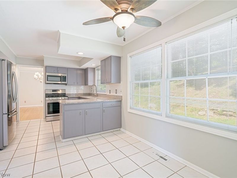 117 Meadow Lane , Marietta, OH 45750 Photo 8