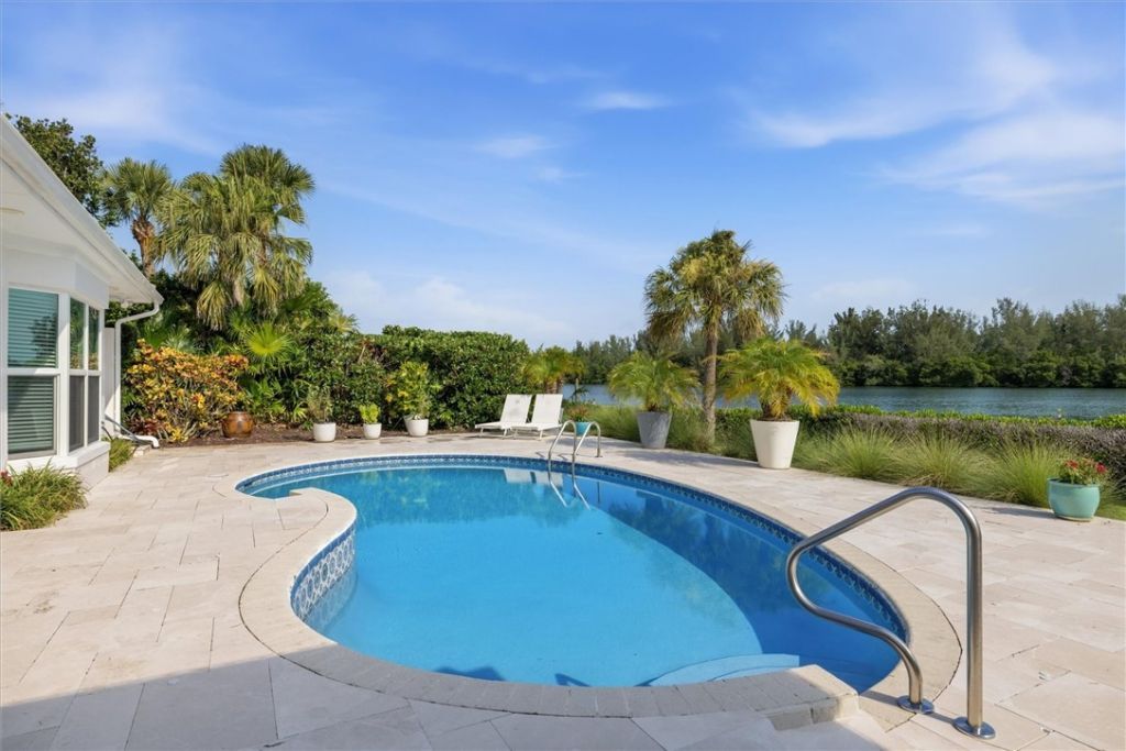 29 Cache Cay Drive, Vero Beach, FL 32963 Photo