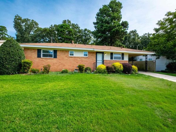 9914 Brooks Lane, Little Rock, AR 72205