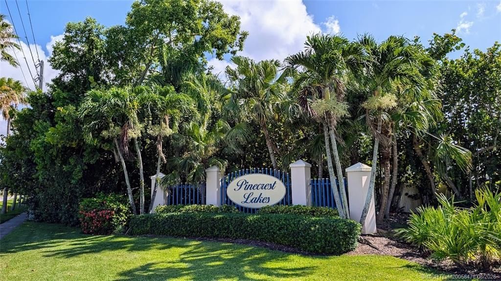 366 NE Ficus Terrace, Jensen Beach, FL 34957 Photo