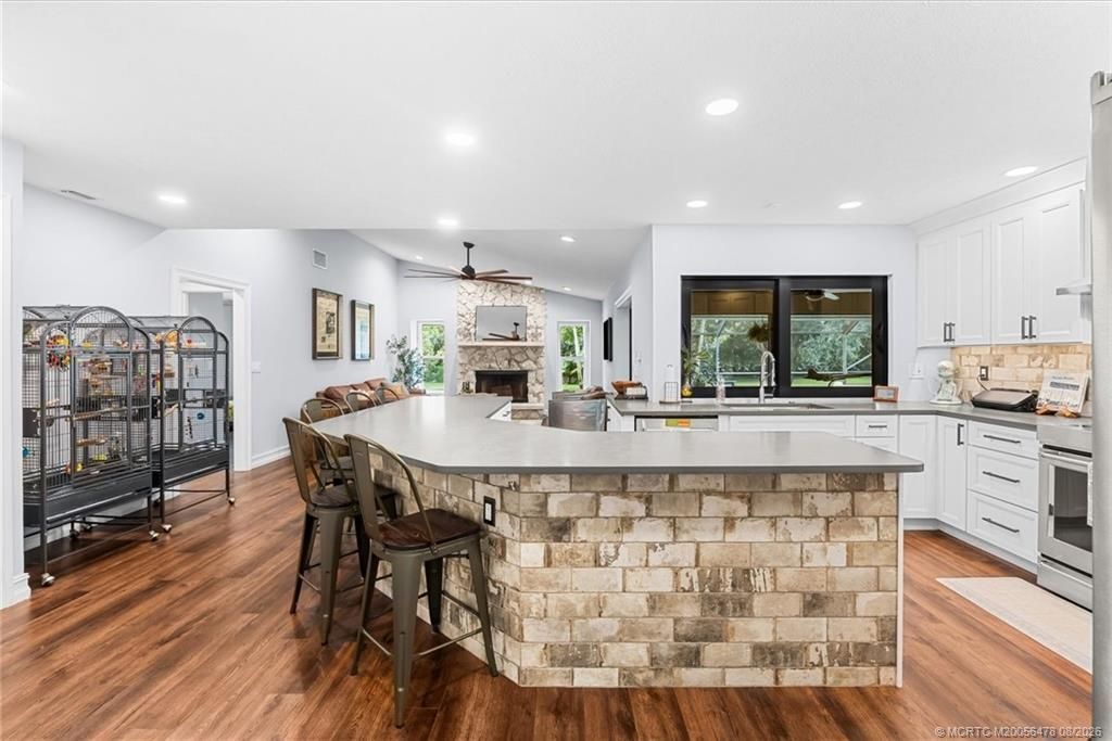 366 NE Ficus Terrace, Jensen Beach, FL 34957 Photo
