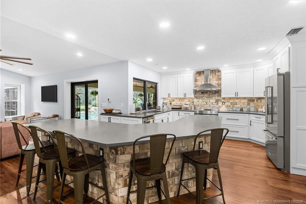 366 NE Ficus Terrace, Jensen Beach, FL 34957 Photo