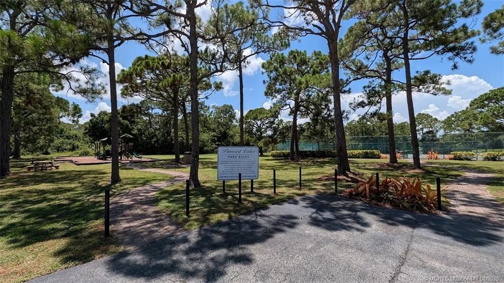 366 NE Ficus Terrace, Jensen Beach, FL 34957 Photo
