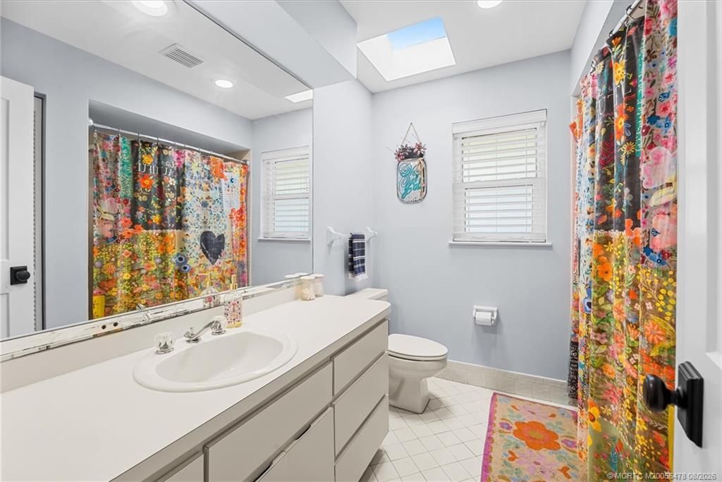 366 NE Ficus Terrace, Jensen Beach, FL 34957 Photo