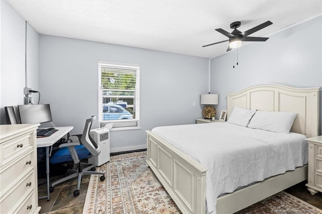 366 NE Ficus Terrace, Jensen Beach, FL 34957 Photo