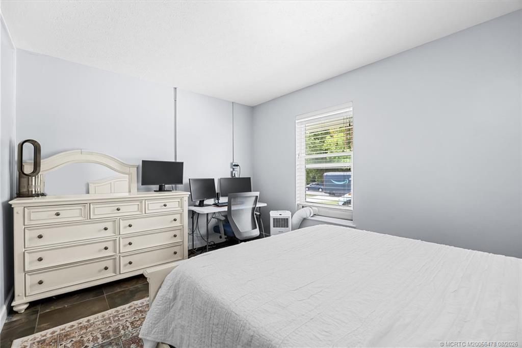 366 NE Ficus Terrace, Jensen Beach, FL 34957 Photo