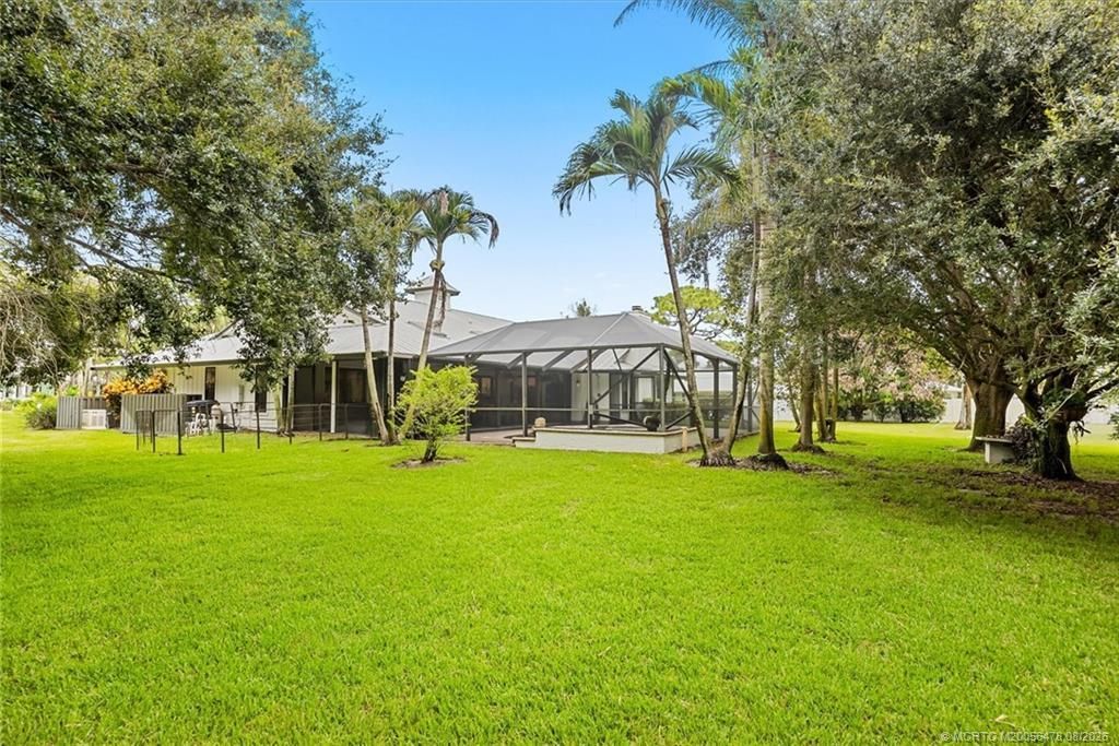 366 NE Ficus Terrace, Jensen Beach, FL 34957 Photo