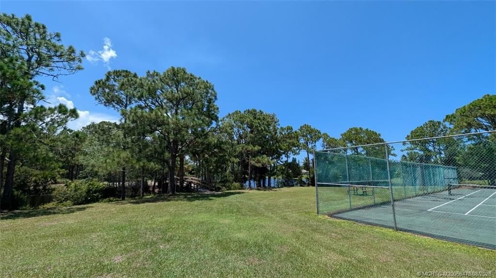 366 NE Ficus Terrace, Jensen Beach, FL 34957 Photo