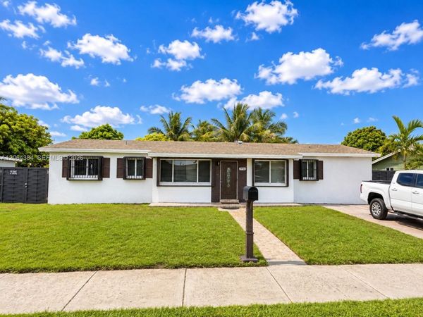 2950 NW 210th Ter , Miami Gardens, FL 33056
