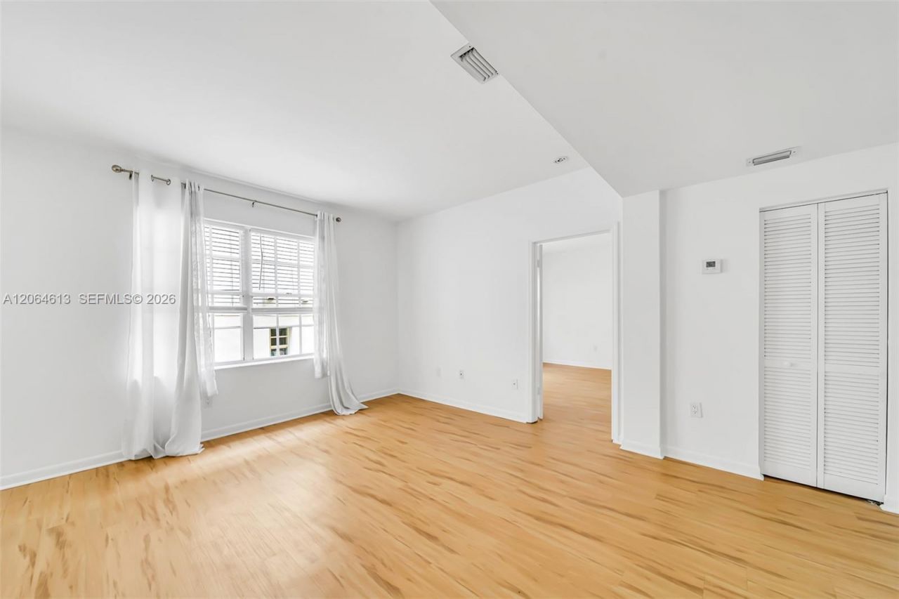 1051 Meridian Ave, Unit 1D, Miami Beach, FL 33139 Photo