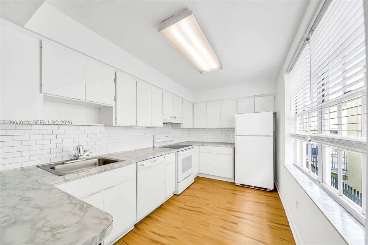 1051 Meridian Ave, Unit 1D, Miami Beach, FL 33139 Photo