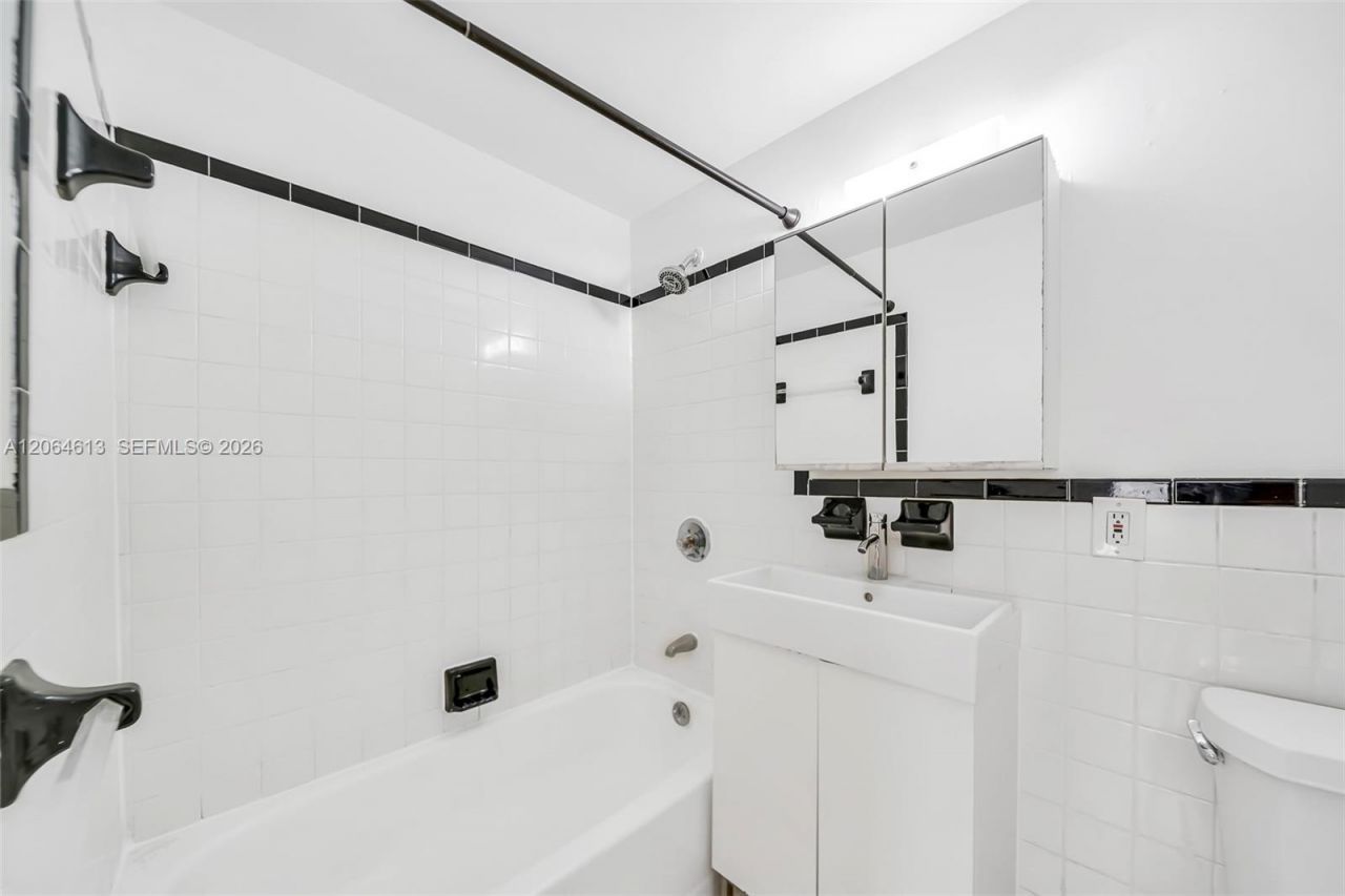 1051 Meridian Ave, Unit 1D, Miami Beach, FL 33139 Photo
