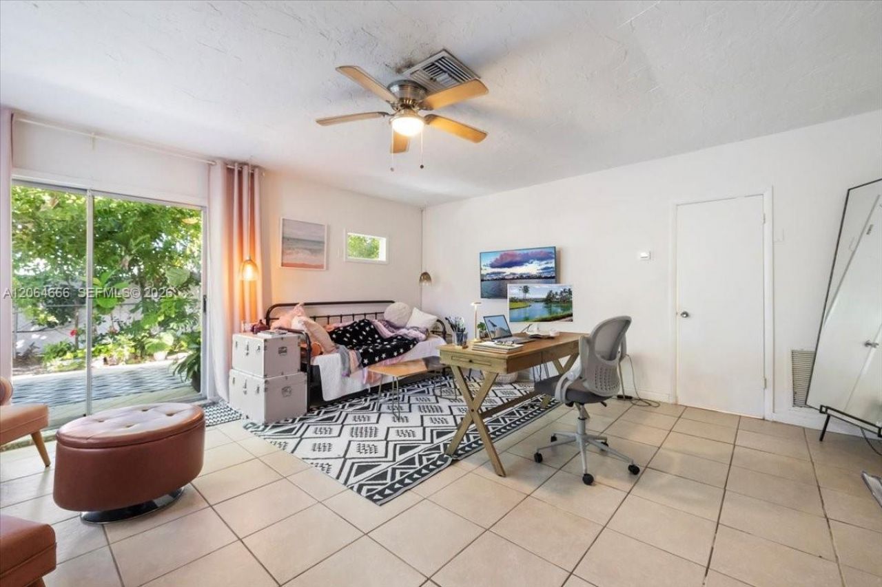 681/683 95th Ave N , Naples, FL 34108 Photo