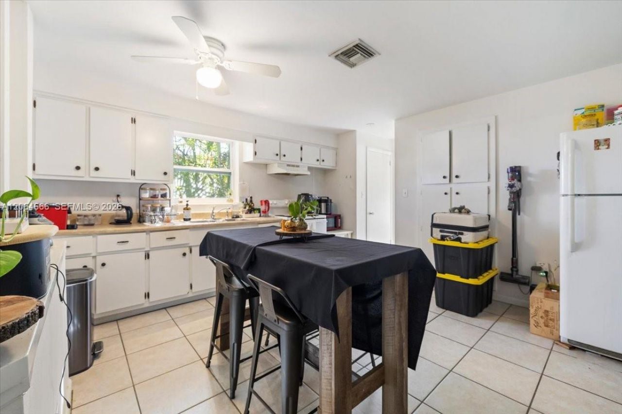 681/683 95th Ave N , Naples, FL 34108 Photo
