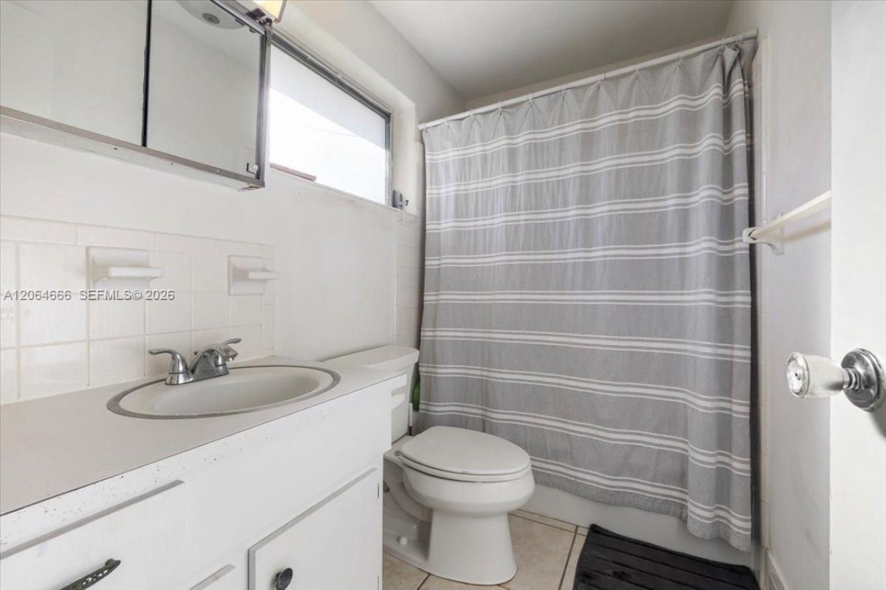 681/683 95th Ave N , Naples, FL 34108 Photo