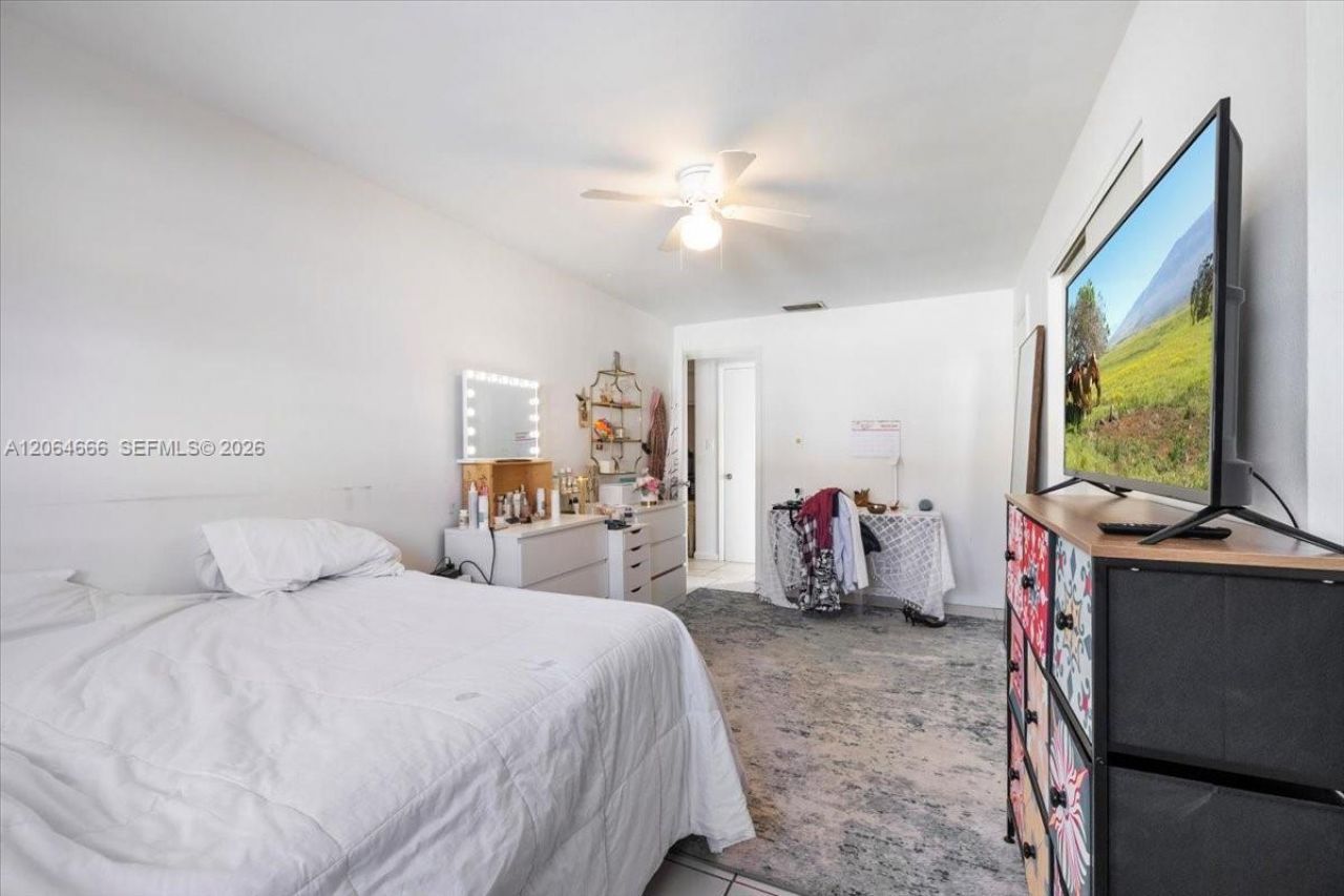 681/683 95th Ave N , Naples, FL 34108 Photo