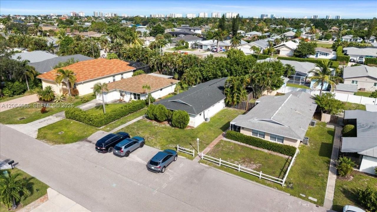 681/683 95th Ave N , Naples, FL 34108 Photo