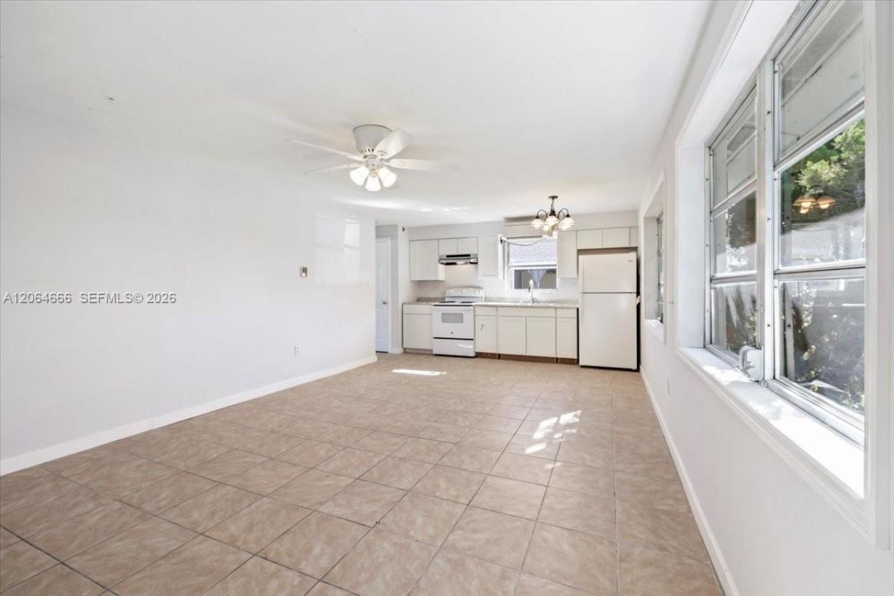 681/683 95th Ave N , Naples, FL 34108 Photo