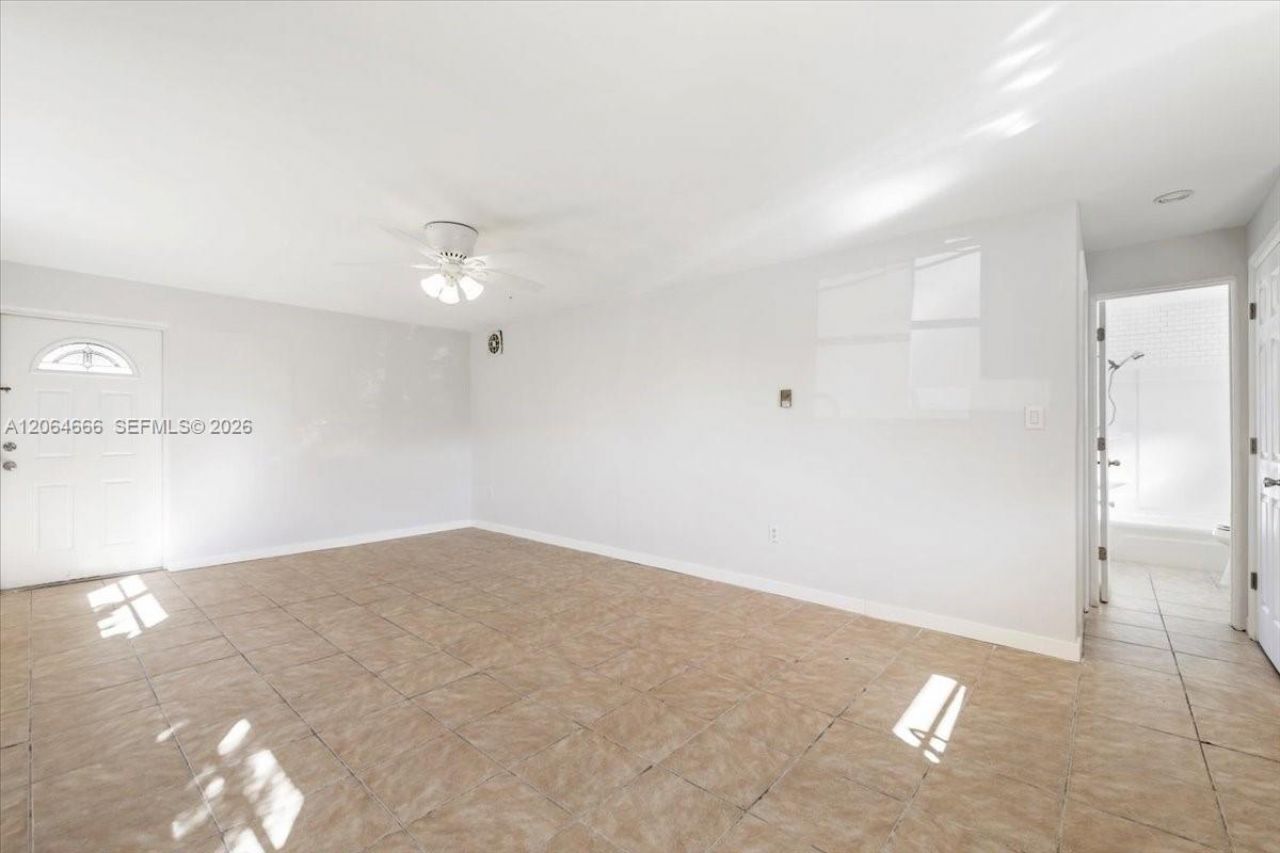 681/683 95th Ave N , Naples, FL 34108 Photo