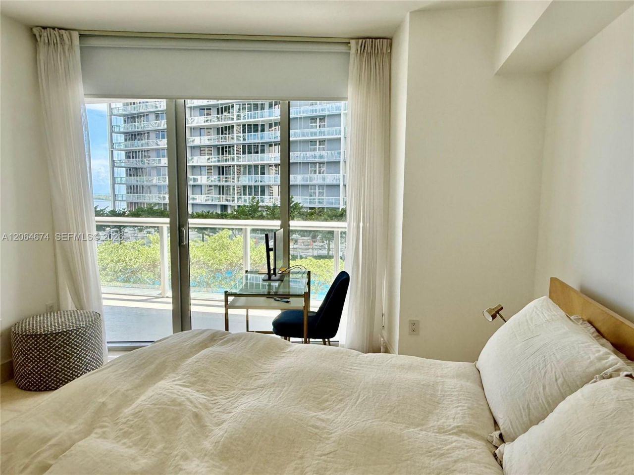 475 Brickell Ave , Unit 1609, Miami, FL 33131 Photo