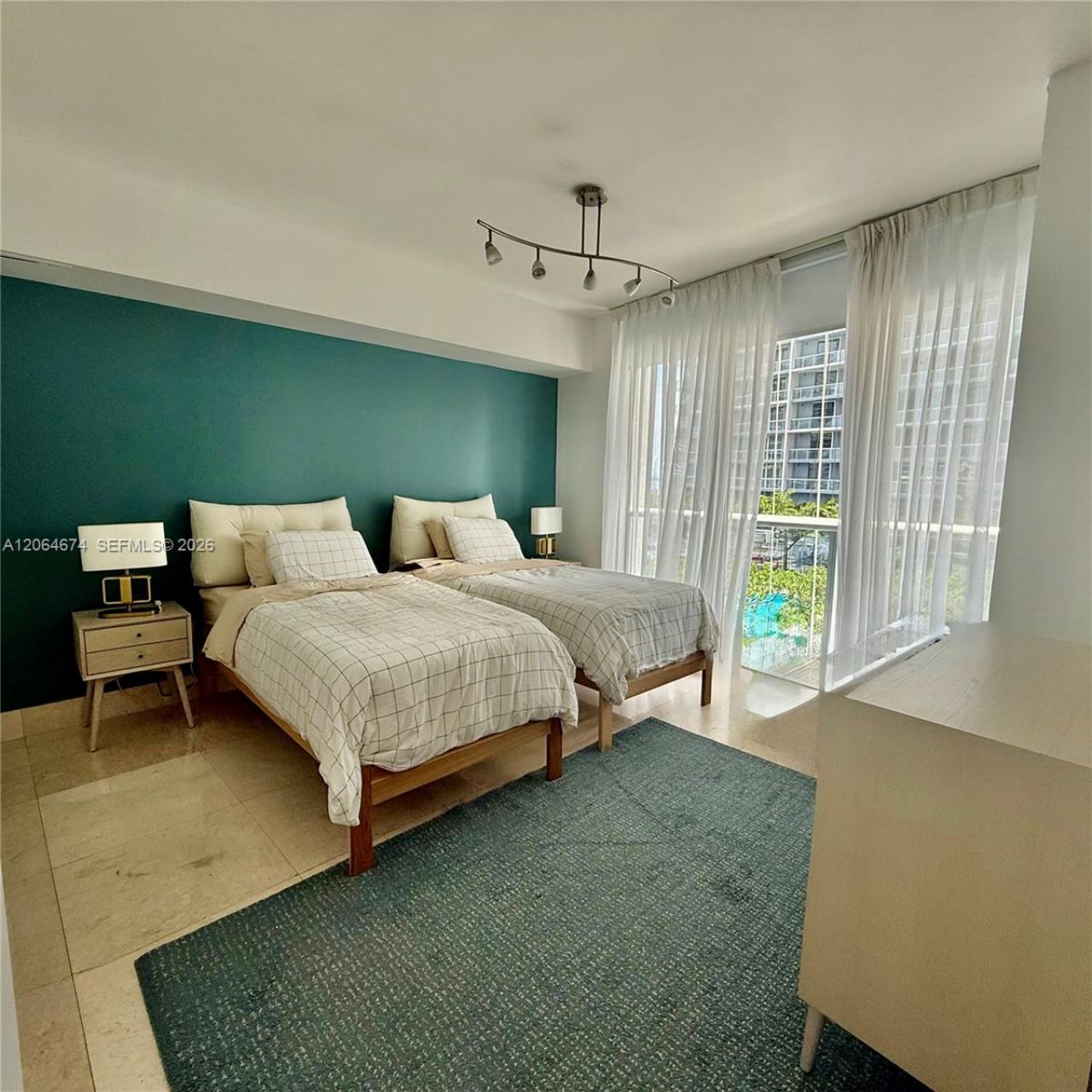475 Brickell Ave , Unit 1609, Miami, FL 33131 Photo