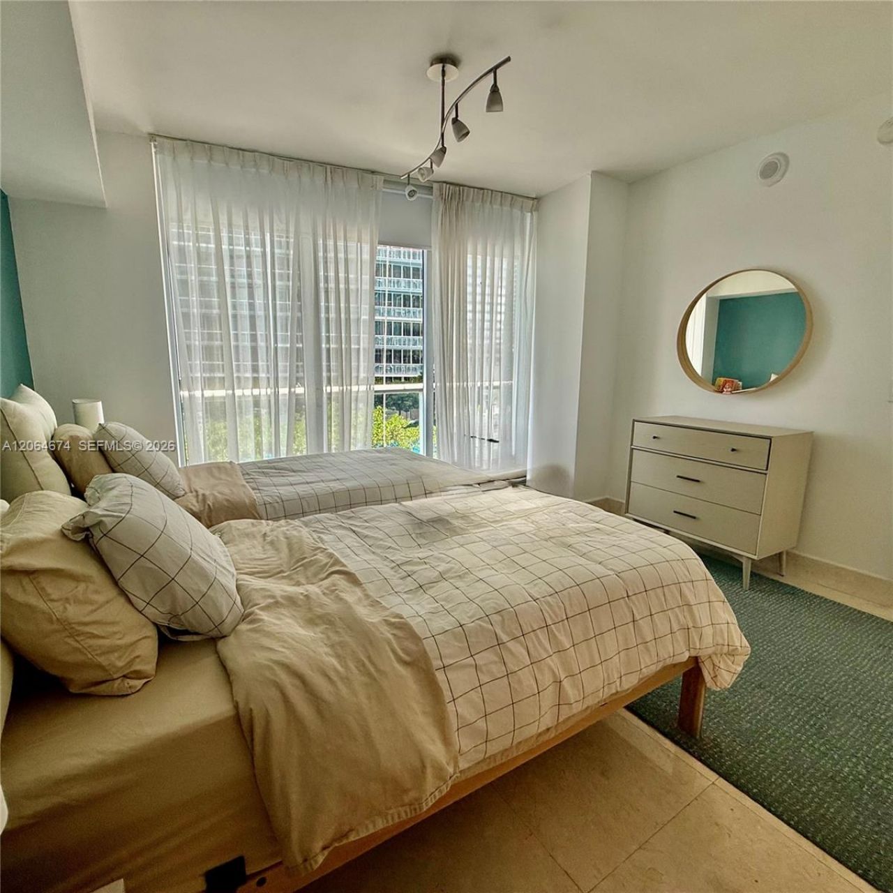 475 Brickell Ave , Unit 1609, Miami, FL 33131 Photo