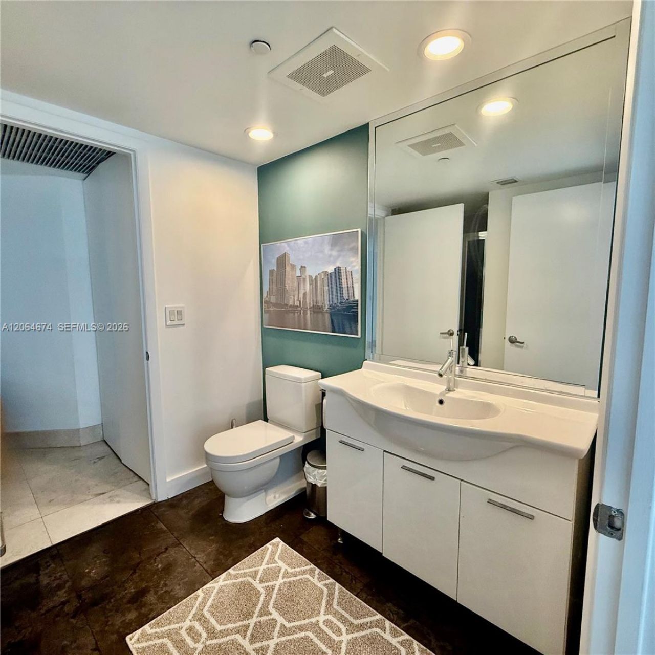 475 Brickell Ave , Unit 1609, Miami, FL 33131 Photo